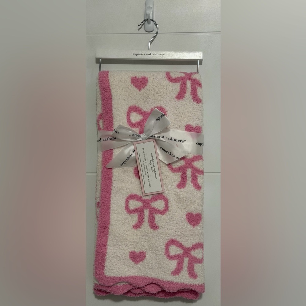 ✨NWT✨ Cupcakes & Cashmere: Baby Blanket